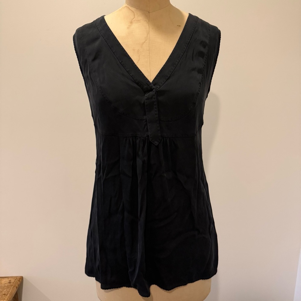 Elie Tahari top